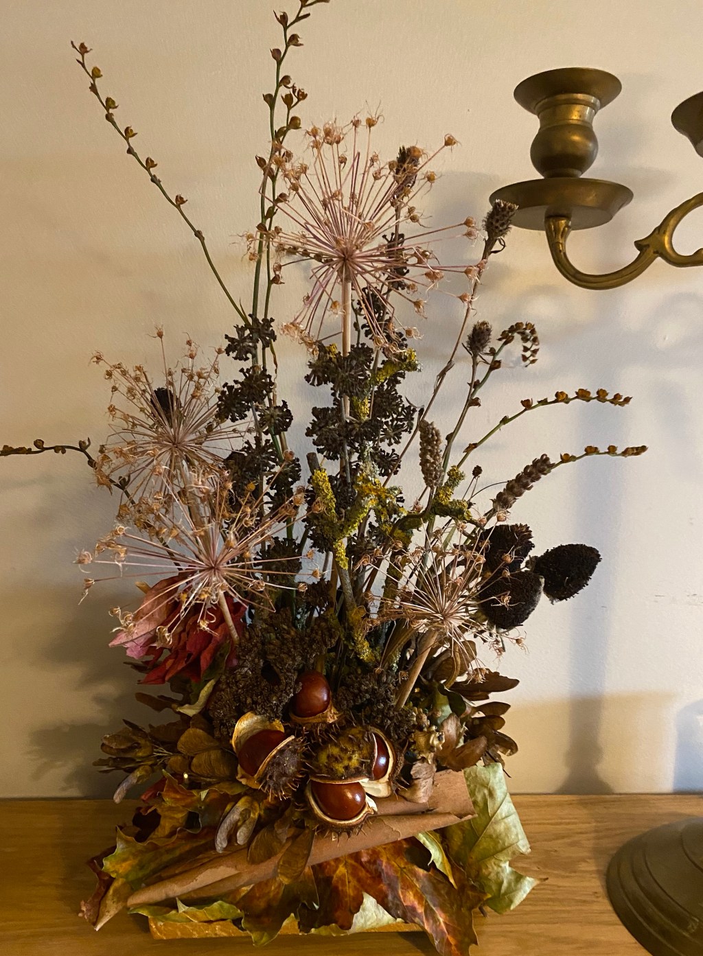 Lots of tidying up, some flower arranging & a bit of&nbsp;foraging.