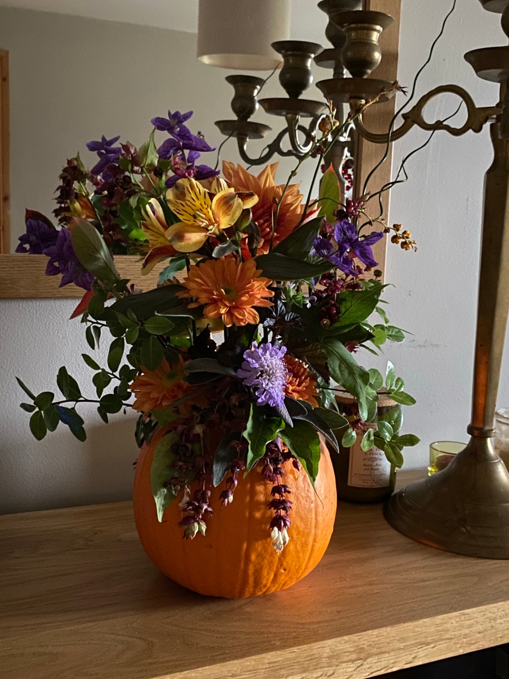 Pumpkin flowers, wreaths & the clock change&nbsp;🫤