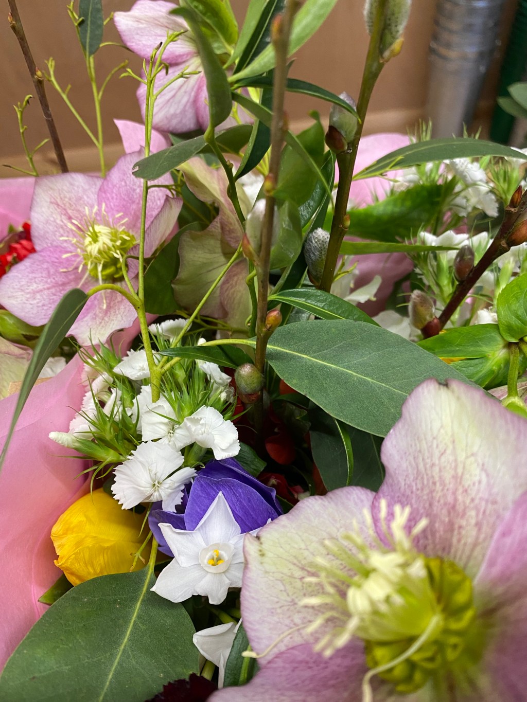 Funeral flowers, fencing and frosty&nbsp;mornings.